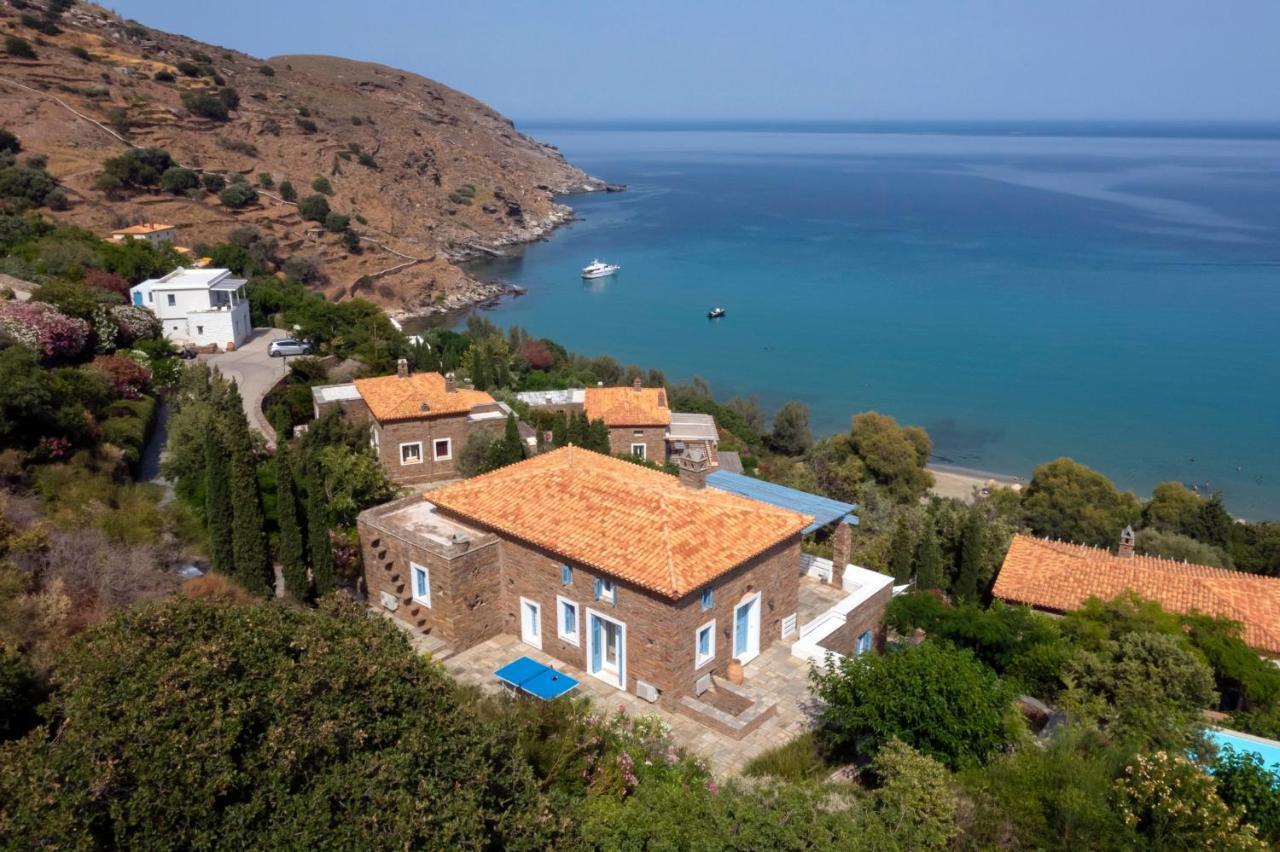 Luxury Villa By The Beach Steniaí Екстериор снимка